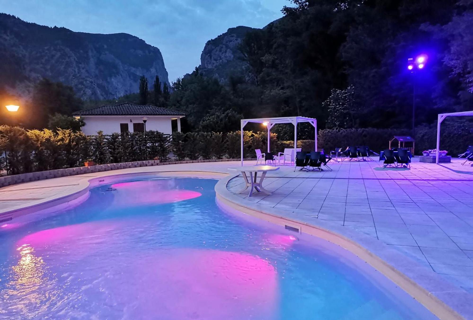 Hotel La Ginestra Acqualagna Eksteriør bilde