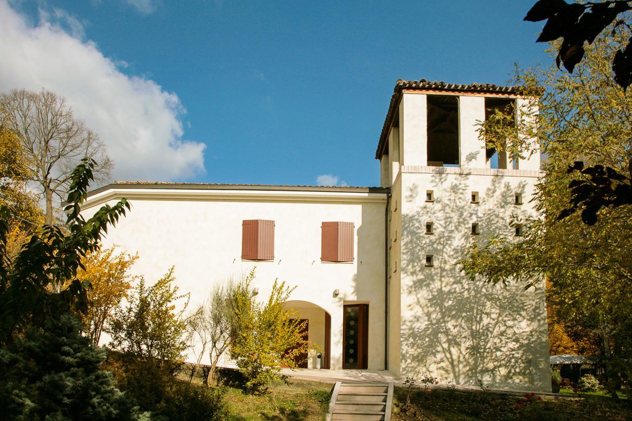 Hotel La Ginestra Acqualagna Eksteriør bilde